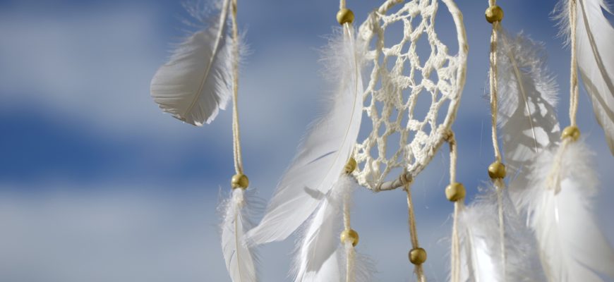 A whtie dream catcher