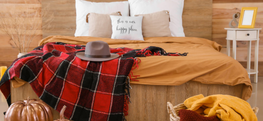 Stylish,Interior,Of,Modern,Bedroom,With,Autumn,Decor