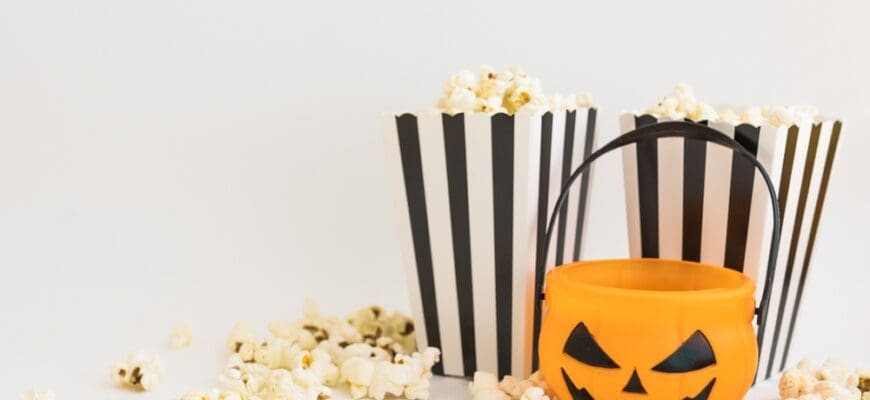Jack,O,Lantern,Basket,And,Cinema,Stripped,Boxes,With,Popcorn
